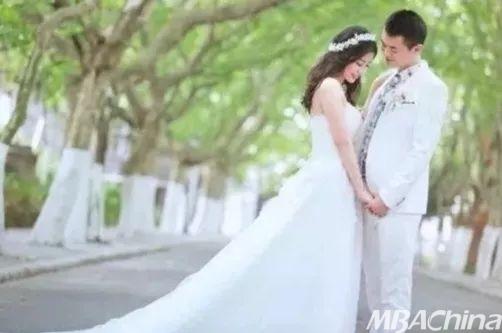 进门见婚纱照_进门见婚纱照风水好吗(3)